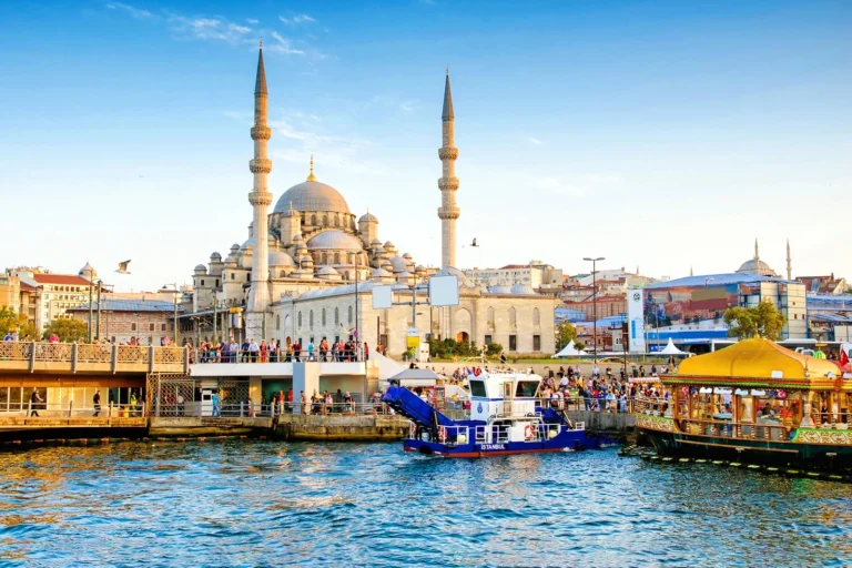 Istanbul, Turkey: Where East Meets West